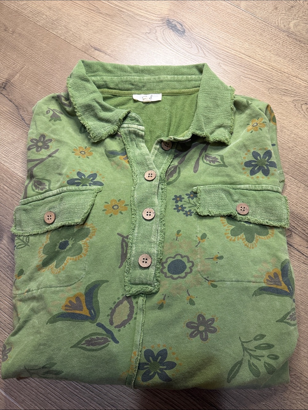 Easel Green Floral Button-Front Tunic with Patch Pockets. Raw seams.